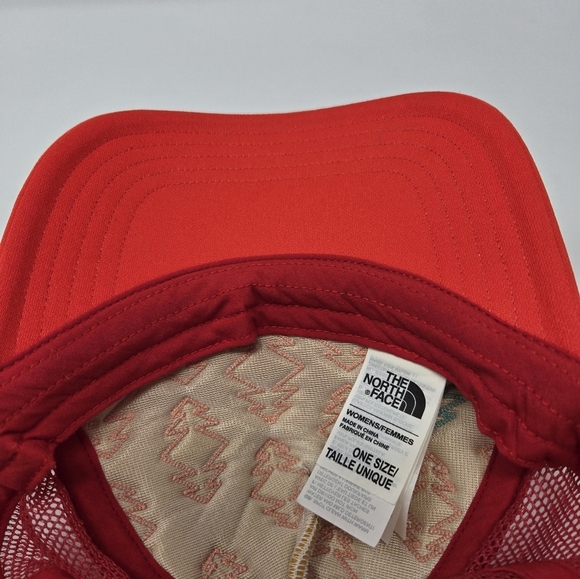 THE NORTH FACE RED MESH SNAPBACK TRUCKER HAT BASEBALL CAP OUTDOOR WOMEN OS TREES - Picture 7 of 11